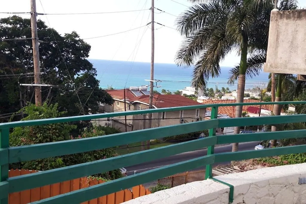 1 Bdr Apt #5 At Ramparts Near Sangster Airport مونتيغو باي شقة